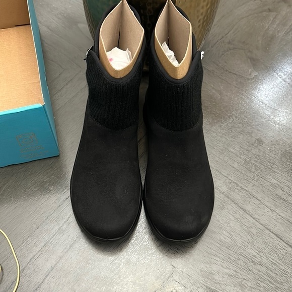 BZEES Gloria Womens Ankle Knit Booties - Picture 3 of 10